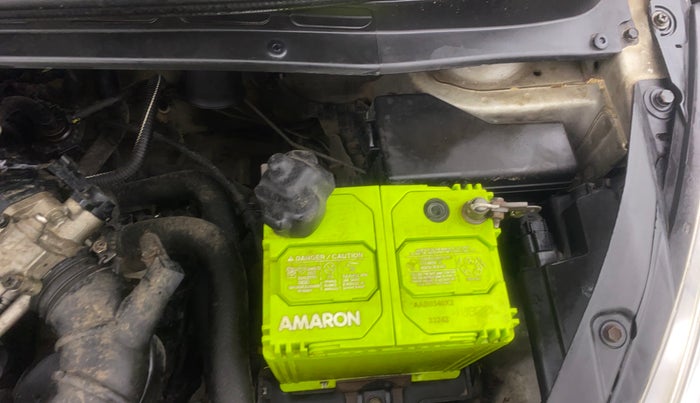 2014 Hyundai i10 MAGNA 1.2, Petrol, Manual, 1,17,384 km, Engine View - Left