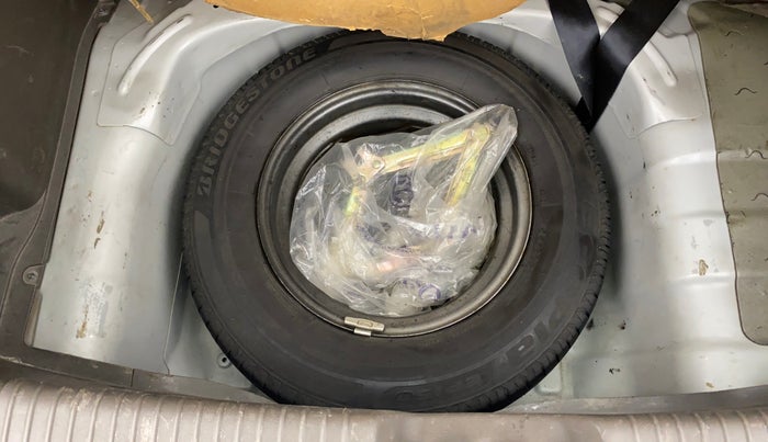 2014 Hyundai i10 MAGNA 1.2, Petrol, Manual, 1,17,384 km, Spare Tyre