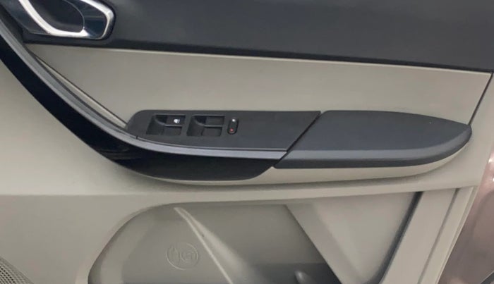 2018 Tata Tiago XZ PETROL, Petrol, Manual, 13,875 km, Driver Side Door Panels Control