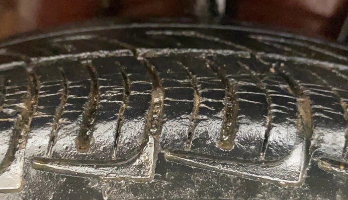 2014 Datsun Go T, Petrol, Manual, 67,663 km, Right Front Tyre Tread