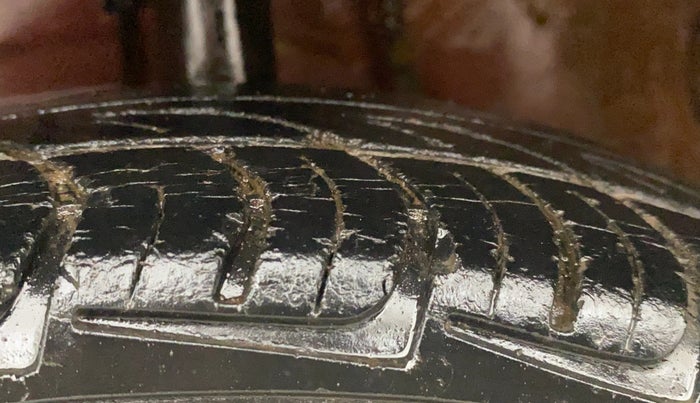 2014 Datsun Go T, Petrol, Manual, 67,663 km, Left Front Tyre Tread