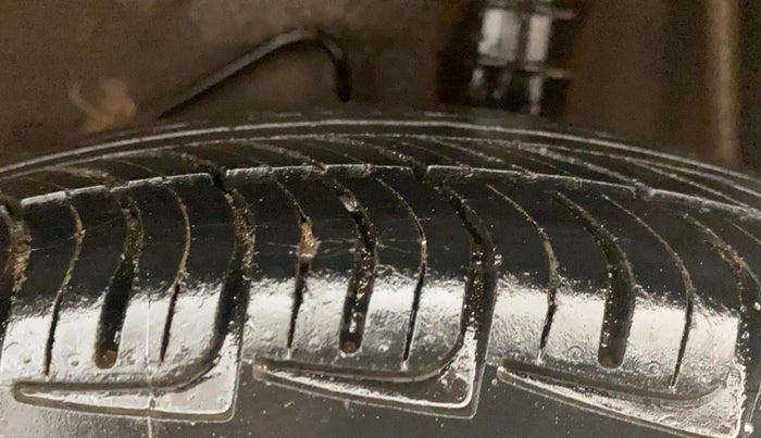 2014 Datsun Go T, Petrol, Manual, 67,663 km, Left Rear Tyre Tread