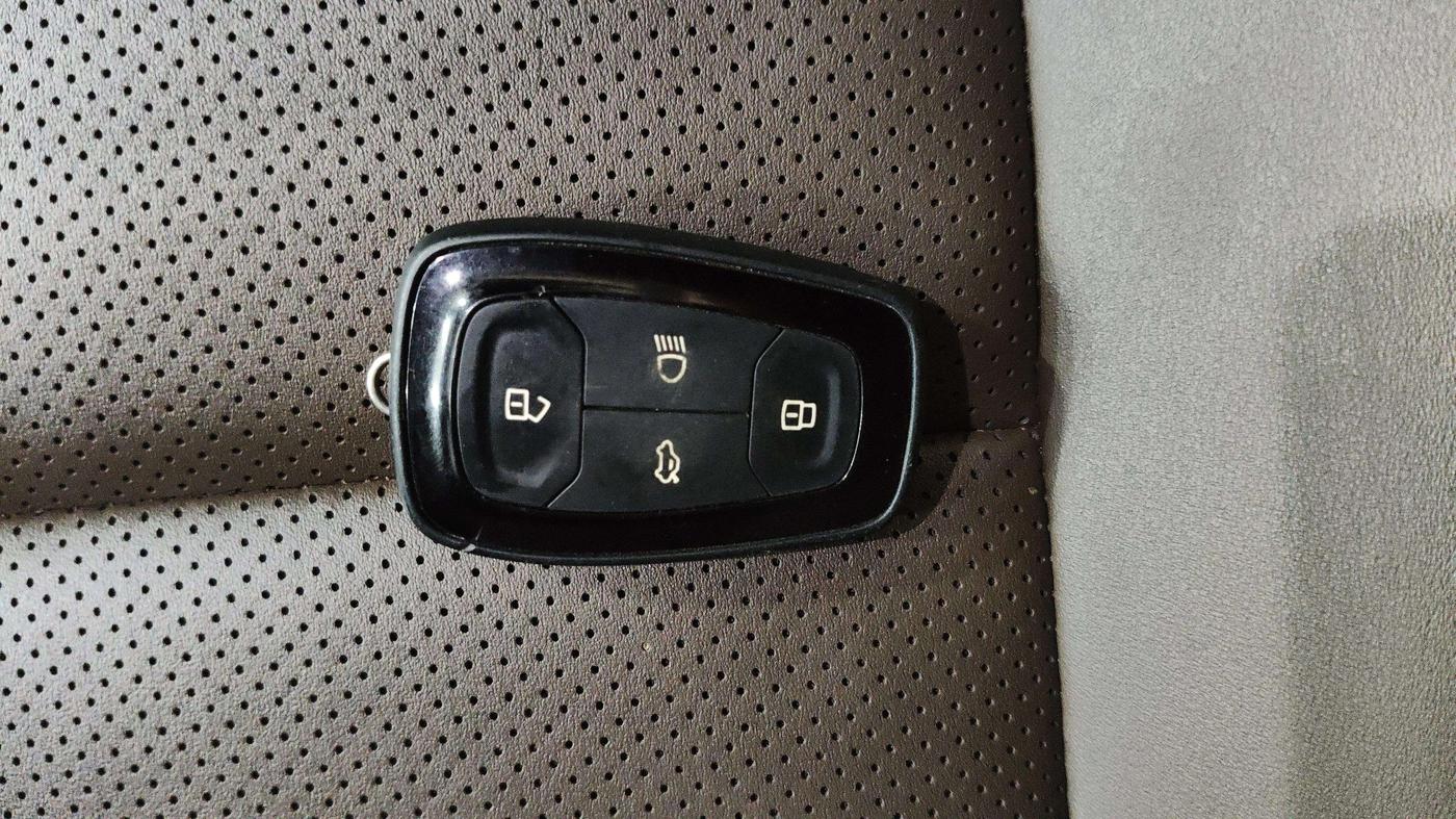 2023 Tata Harrier XZA PLUS O DUAL TONE, Diesel, Automatic, 21,724 km, Key Close Up