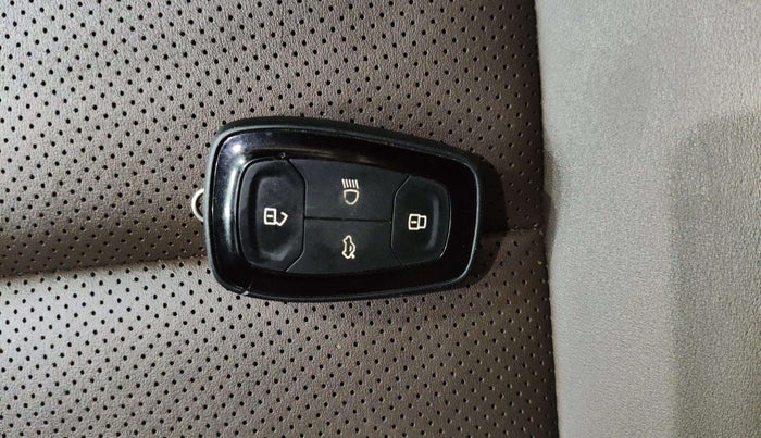 2023 Tata Harrier XZA PLUS O DUAL TONE, Diesel, Automatic, 21,724 km, Key Close Up