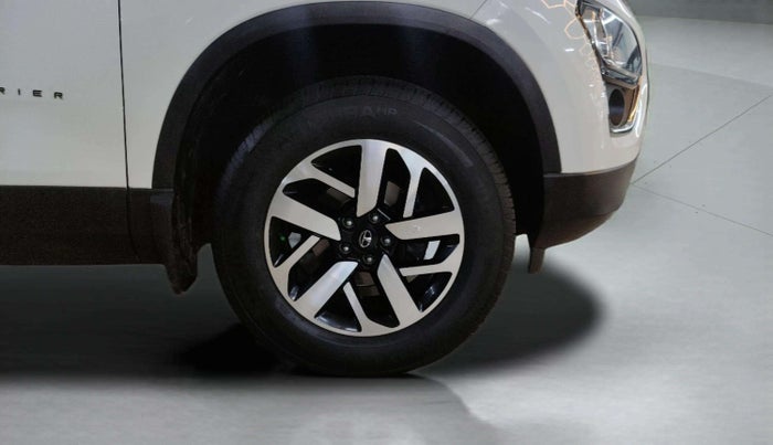 2023 Tata Harrier XZA PLUS O DUAL TONE, Diesel, Automatic, 21,724 km, Right Front Wheel