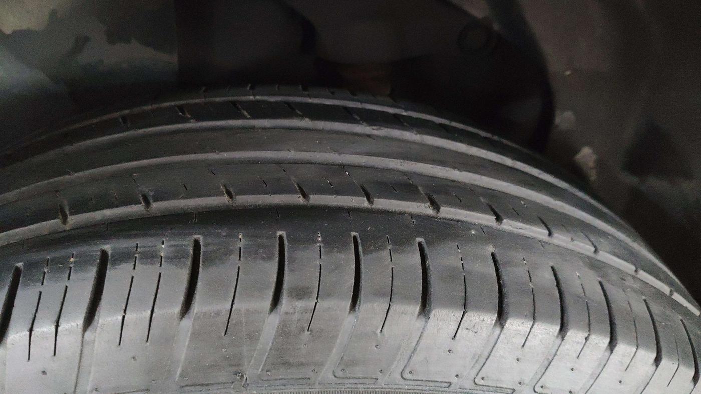 2023 Tata Harrier XZA PLUS O DUAL TONE, Diesel, Automatic, 21,724 km, Left Rear Tyre Tread