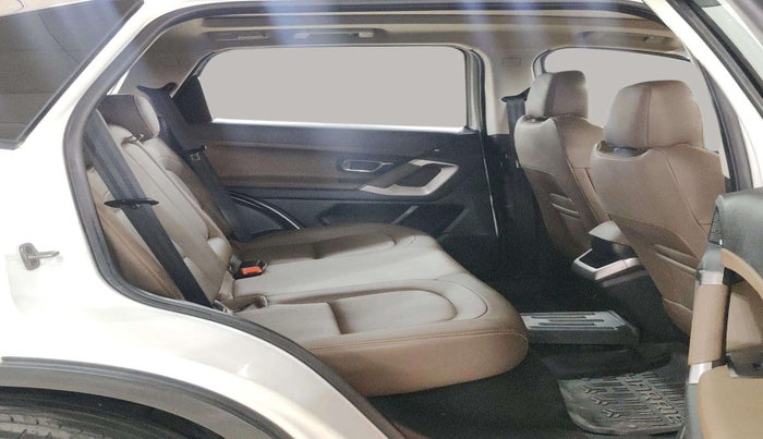 2023 Tata Harrier XZA PLUS O DUAL TONE, Diesel, Automatic, 21,724 km, Right Side Rear Door Cabin