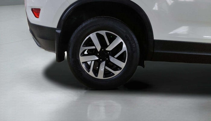 2023 Tata Harrier XZA PLUS O DUAL TONE, Diesel, Automatic, 21,724 km, Right Rear Wheel