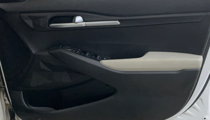 2021 KIA SELTOS HTK PLUS 1.5 IMT, Petrol, Manual, 27,942 km, Driver Side Door Panels Control