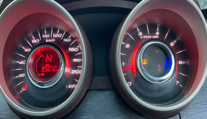 2013 Mahindra XUV500 W8, Diesel, Manual, 85,056 km, Odometer Image