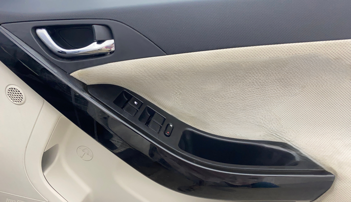 2021 Tata NEXON XZ PETROL, Petrol, Manual, 29,205 km, Driver Side Door Panels Control