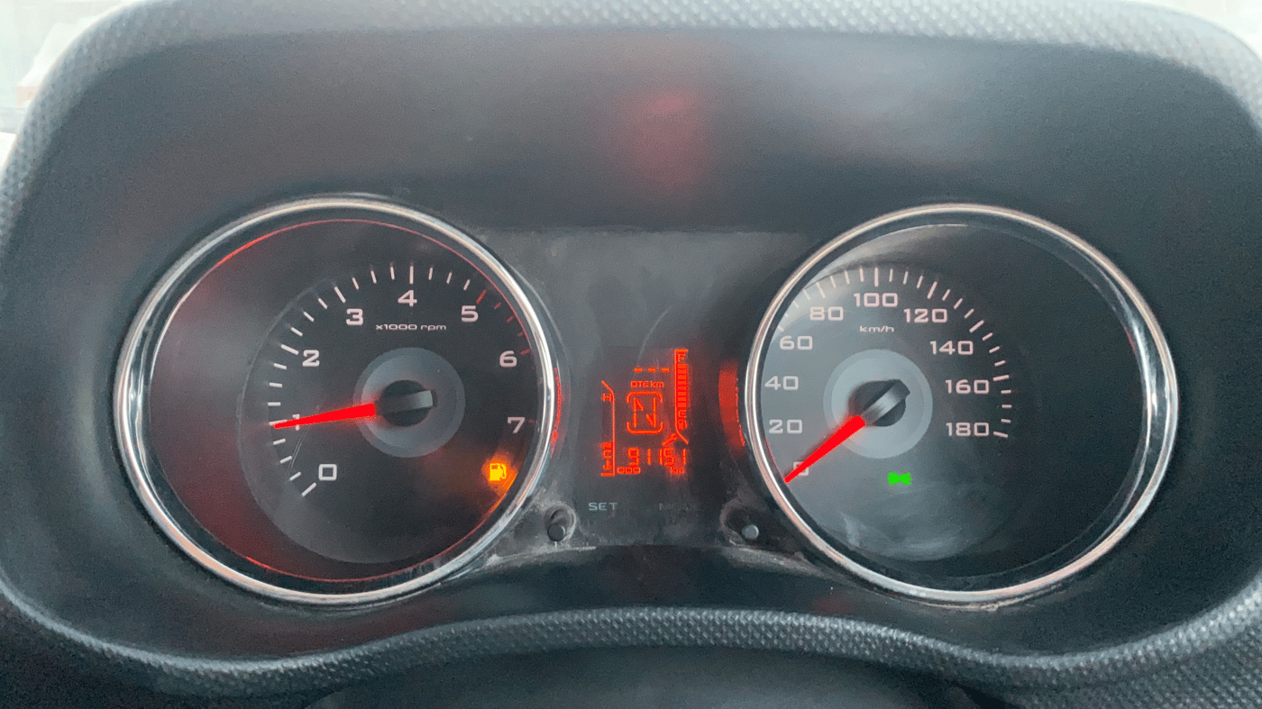 2016 Mahindra TUV300 T8, Diesel, Manual, 91,171 km, Odometer Image