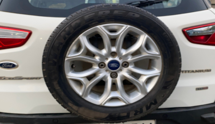 2014 Ford Ecosport TITANIUM 1.5L DIESEL, Diesel, Manual, 1,32,516 km, Spare Tyre