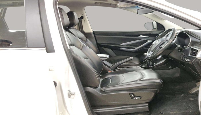 2022 MG HECTOR SHARP 2.0 DIESEL, Diesel, Manual, 37,677 km, Right Side Front Door Cabin