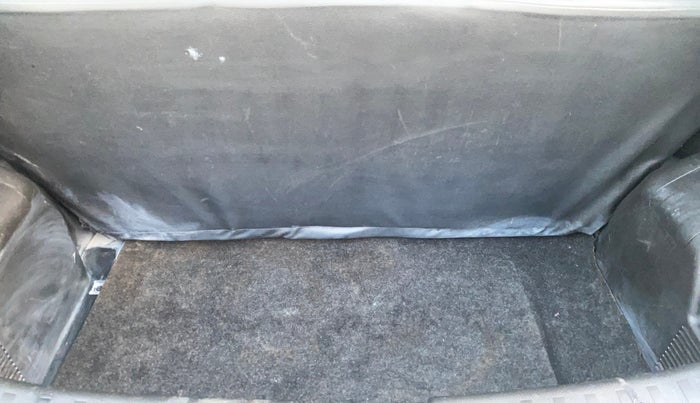 2013 Maruti Swift VXI, Petrol, Manual, 47,030 km, Boot Inside
