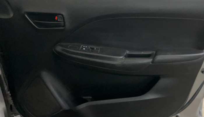 2019 Maruti Baleno SIGMA PETROL 1.2, CNG, Manual, 86,267 km, Driver Side Door Panels Control