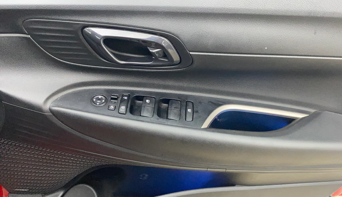 2020 Hyundai NEW I20 ASTA 1.2 AT, Petrol, Automatic, 8,908 km, Driver Side Door Panels Control