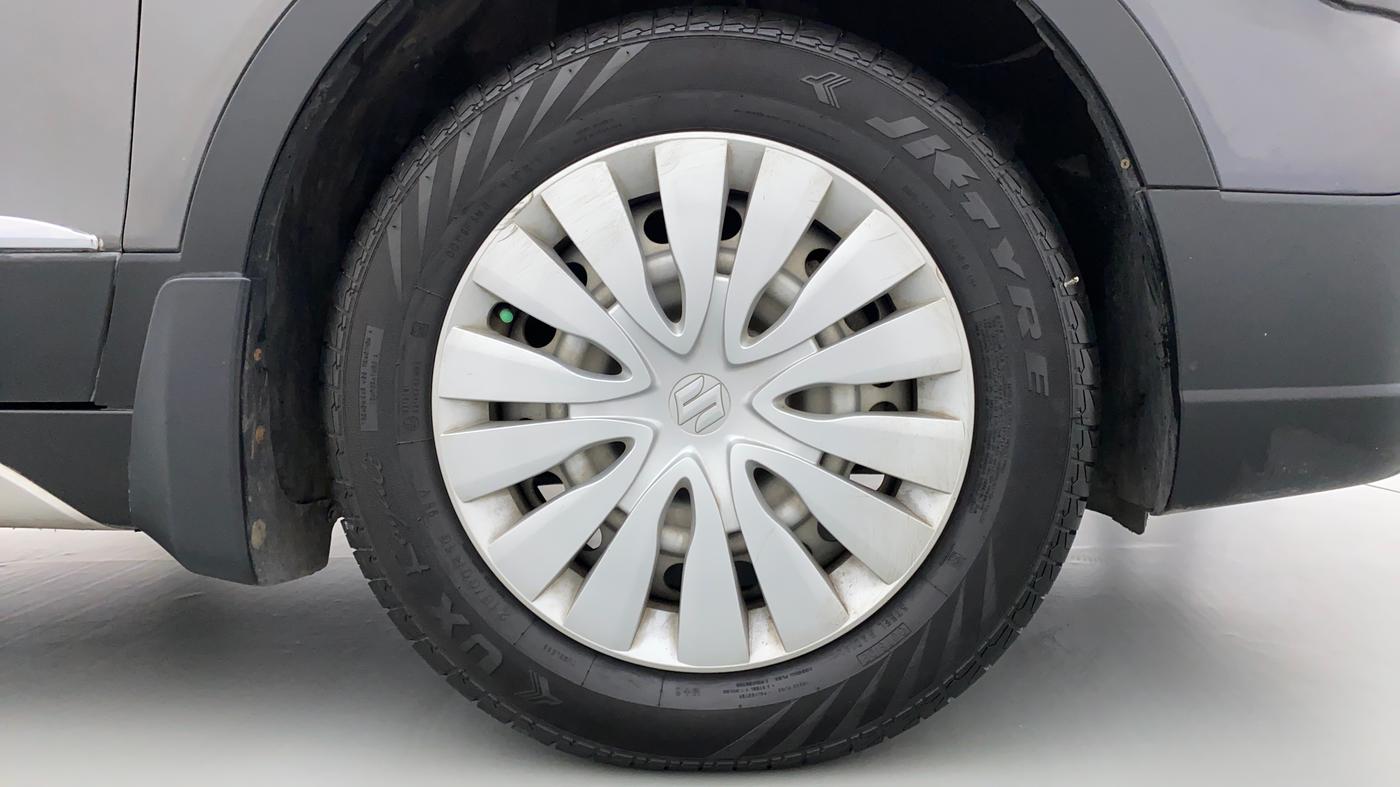 2018 Maruti S Cross SIGMA SHVS, Diesel, Manual, 51,406 km, Right Front Wheel