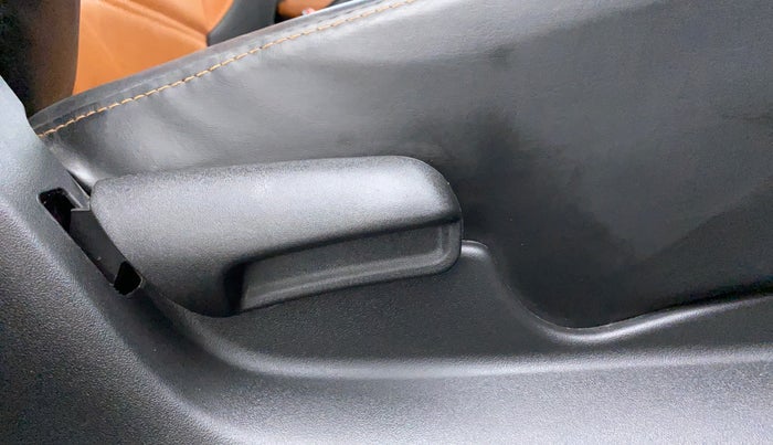 2018 Maruti S Cross SIGMA SHVS, Diesel, Manual, 51,406 km, Driver Side Adjustment Panel