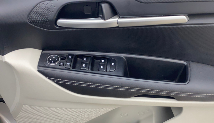 2023 KIA SONET HTX 1.0 DCT, Petrol, Automatic, 9,601 km, Driver Side Door Panels Control