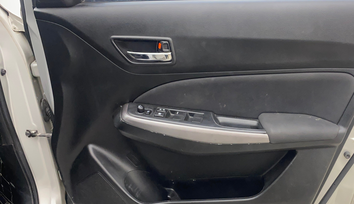 2022 Maruti Swift ZXI, Petrol, Manual, 39,211 km, Driver Side Door Panels Control