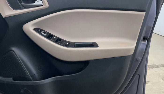 2018 Hyundai Elite i20 ASTA 1.2  CVT, Petrol, Automatic, 68,512 km, Driver Side Door Panels Control