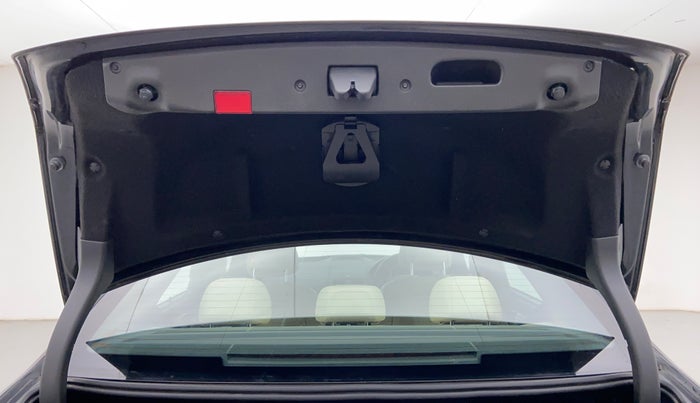 2010 Mercedes Benz C Class C 200 CGI ELEGANCE, Petrol, Automatic, 54,707 km, Boot Door Open