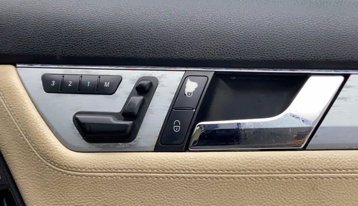 2010 Mercedes Benz C Class C 200 CGI ELEGANCE, Petrol, Automatic, 54,707 km, Driver Side Adjustment Panel