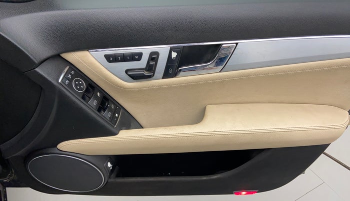 2010 Mercedes Benz C Class C 200 CGI ELEGANCE, Petrol, Automatic, 54,707 km, Driver Side Door Panels Control