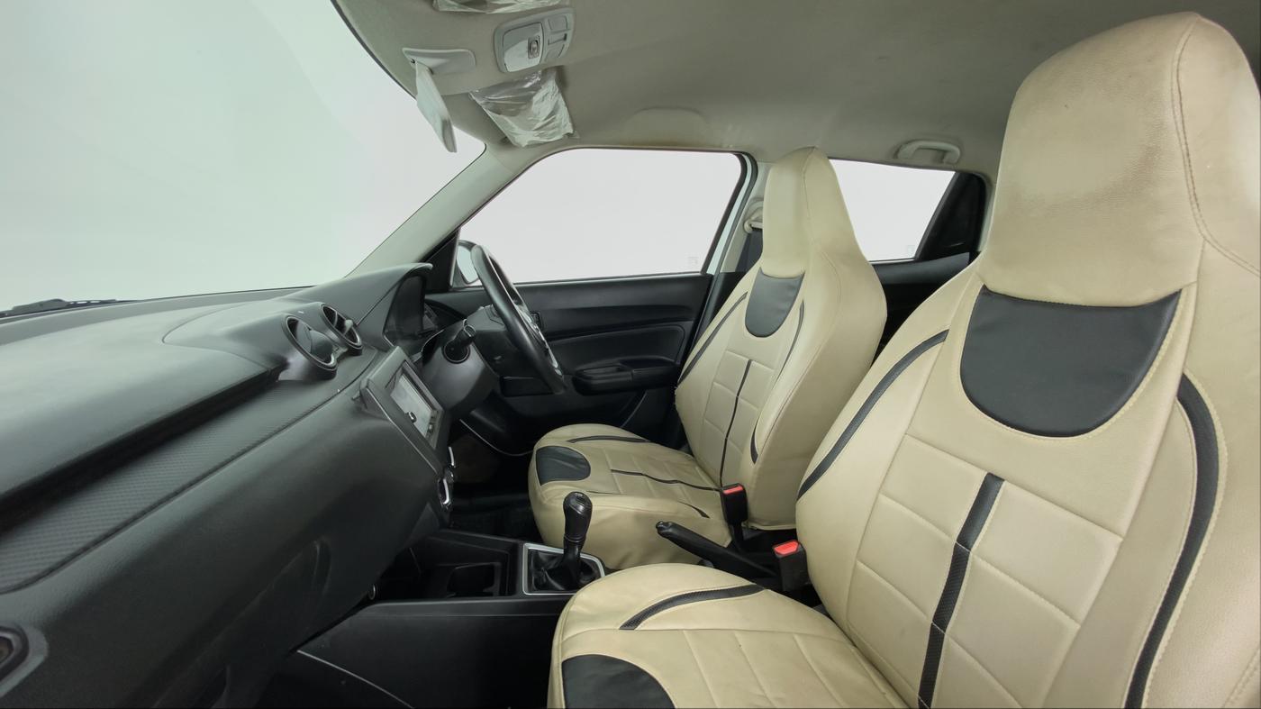 2018 Maruti Swift LXI D, Petrol, Manual, 40,216 km, Right Side Front Door Cabin