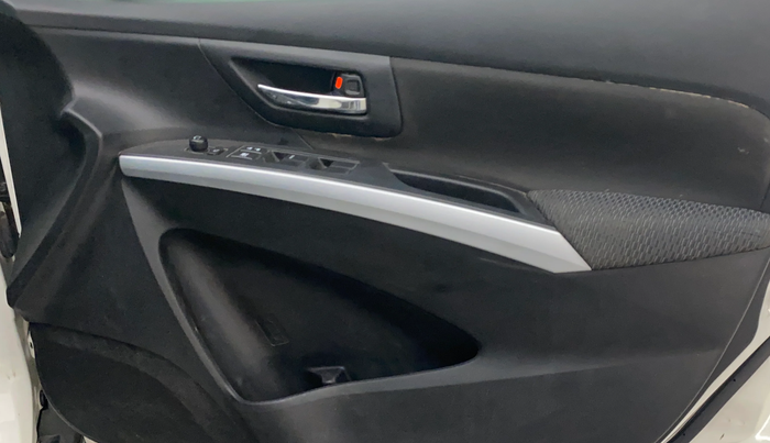 2021 Maruti S Cross ZETA 1.5, Petrol, Manual, 64,275 km, Driver Side Door Panels Control
