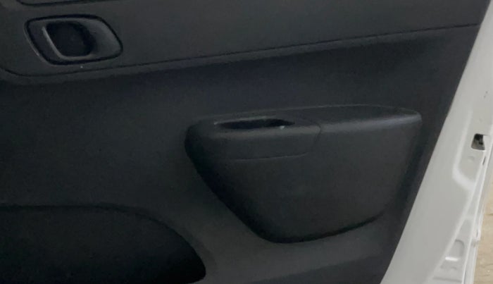 2019 Renault Kwid RXL, Petrol, Manual, 77,701 km, Driver Side Door Panels Control
