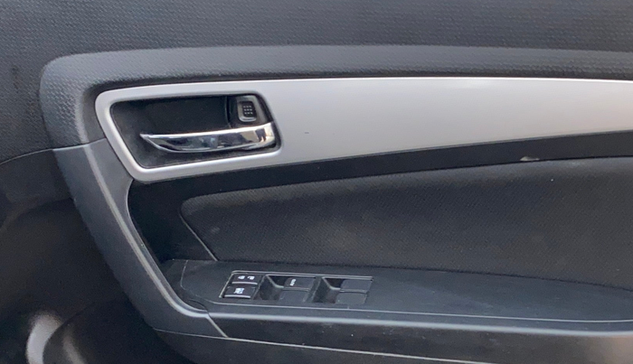 2021 Maruti Vitara Brezza ZXI PLUS, Petrol, Manual, 73,467 km, Driver Side Door Panels Control