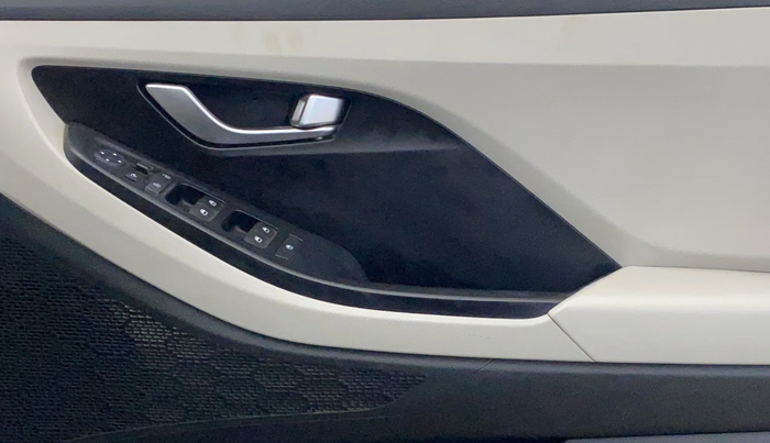 2021 Hyundai Creta SX 1.5 PETROL, Petrol, Manual, 52,476 km, Driver Side Door Panels Control
