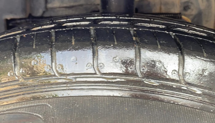 2019 Tata NEXON XM PETROL, Petrol, Manual, 21,358 km, Left Front Tyre Tread