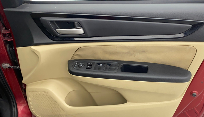 2018 Honda Amaze 1.5L I-DTEC VX, Diesel, Manual, 70,183 km, Driver Side Door Panels Control