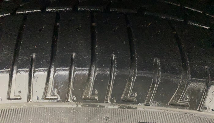 2015 Ford Ecosport TITANIUM 1.5L DIESEL, Diesel, Manual, 96,940 km, Right Rear Tyre Tread