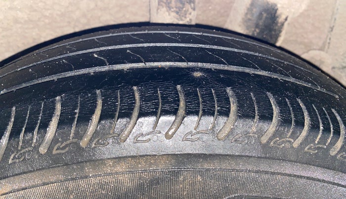 2018 Hyundai Xcent S 1.2, Petrol, Manual, 55,716 km, Left Rear Tyre Tread