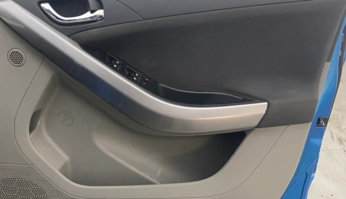 2017 Tata NEXON XZ PLUS DIESEL, Diesel, Manual, 50,361 km, Driver Side Door Panels Control