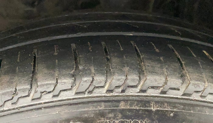 2020 Toyota YARIS G MT, Petrol, Manual, 73,878 km, Left Front Tyre Tread