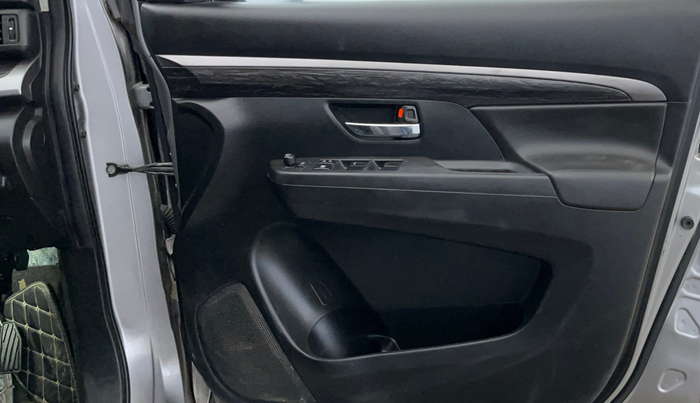 2020 Maruti XL6 ZETA MT, Petrol, Manual, 81,280 km, Driver Side Door Panels Control