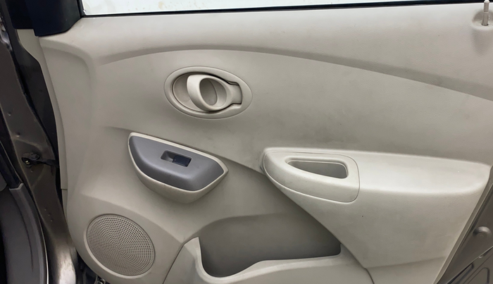 2016 Datsun Go Plus T, Petrol, Manual, 51,570 km, Driver Side Door Panels Control