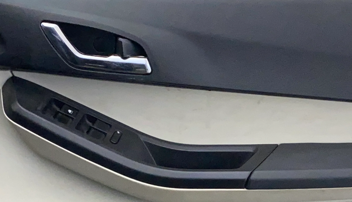 2022 Tata Tiago XZ PLUS CNG, CNG, Manual, 49,737 km, Driver Side Door Panels Control