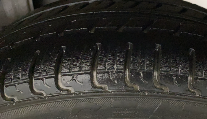 2015 Maruti Alto K10 VXI, Petrol, Manual, 67,212 km, Left Rear Tyre Tread