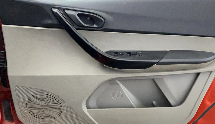 2017 Tata Tiago WIZZ EDITION PETROL, Petrol, Manual, 85,636 km, Driver Side Door Panels Control