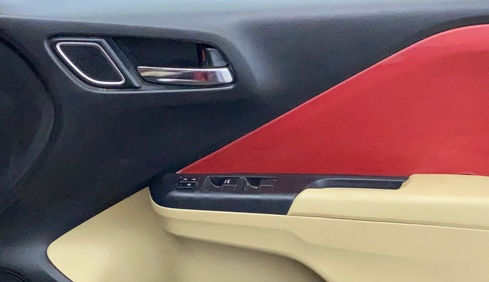 2020 Honda City 1.5L I-VTEC V MT 5TH GEN, Petrol, Manual, 43,255 km, Driver Side Door Panels Control