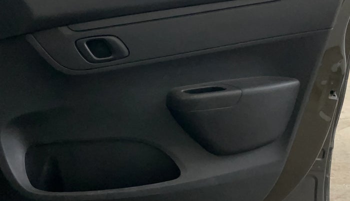 2019 Renault Kwid RXL, Petrol, Manual, 31,913 km, Driver Side Door Panels Control