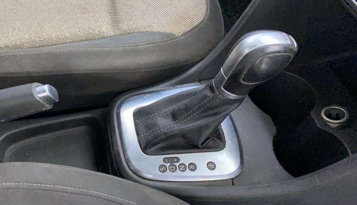 2016 Volkswagen Polo GT TSI AT, Petrol, Automatic, 1,33,961 km, Gear Lever