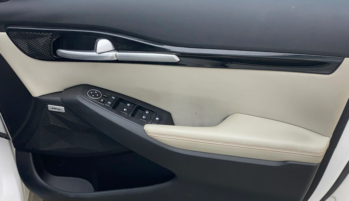 2020 KIA SELTOS GTX PLUS 1.4 PETROL, Petrol, Manual, 84,143 km, Driver Side Door Panels Control