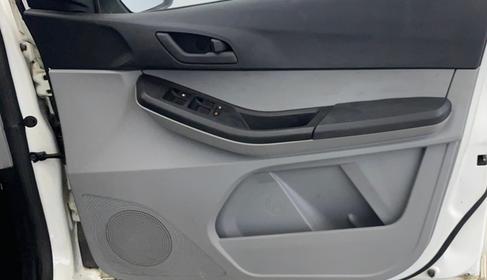 2024 Tata Tiago XT Rhythm CNG, CNG, Manual, 16,209 km, Driver Side Door Panels Control
